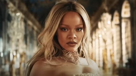 comment s'appelle le mannequin qui fait la pub dior|Rihanna nouvelle égérie Dior : quelle est la chanson de la pub .